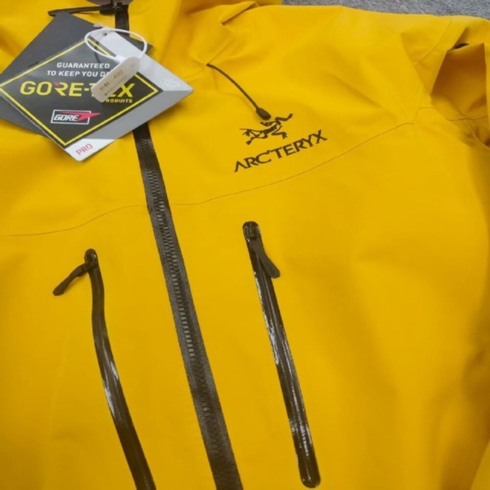 Arc'teryx Yellow Jacket - Picture 2 of 3